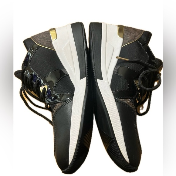 MICHAEL Michael Kors Women's Liv Trainer Logo Sneakers, 8.5M - Picture 8 of 15